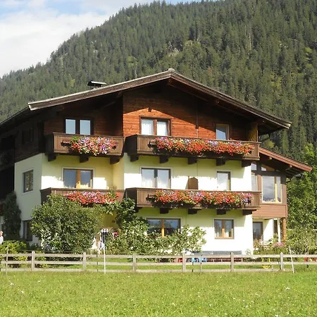 Guest house Foidl 3*